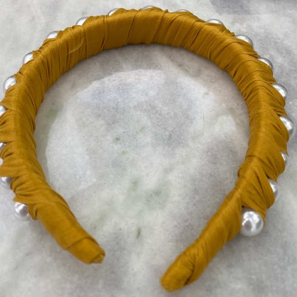 YELLOW PEARL HAEDBAND - Picture 2 of 7
